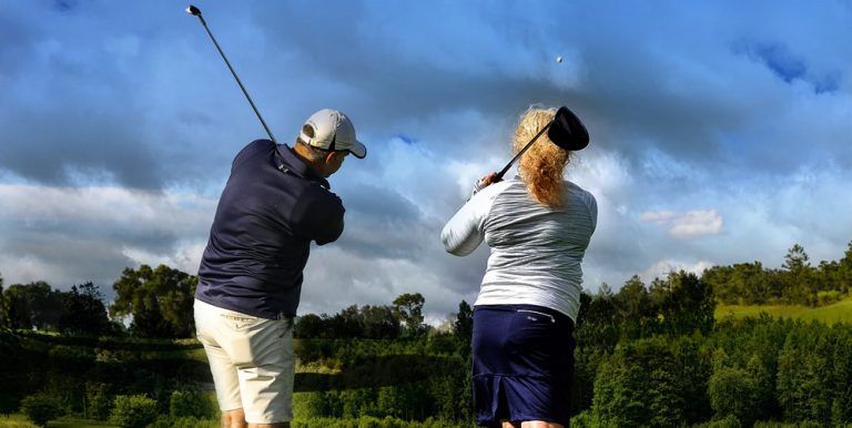 golfklubbor herrklubbor damklubbor foto: Unsplash